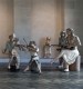 Le joueur de Sarod, la petite chanteuse, le chanteur, la chanteuse au ukulele