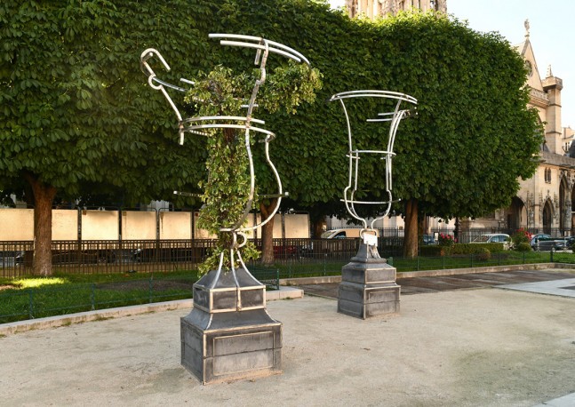 Deux vases perdus du Jardin des Tuileries (2021) - GARAIZABAL_JUAN_3